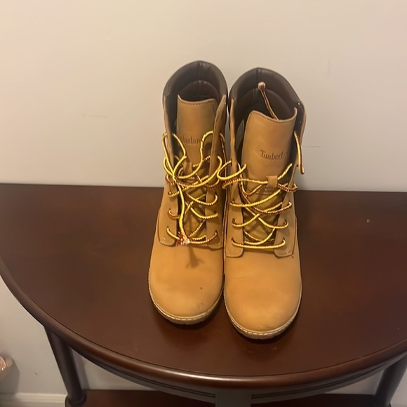Wheat color Timberland boot - Picture 4 of 4